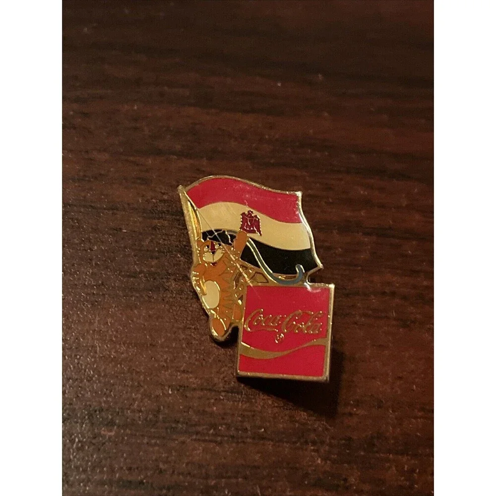 Vintage 1988 Seoul Olympics Coca Cola Hodori Tiger‎ Egypt Flag Lapel Pin